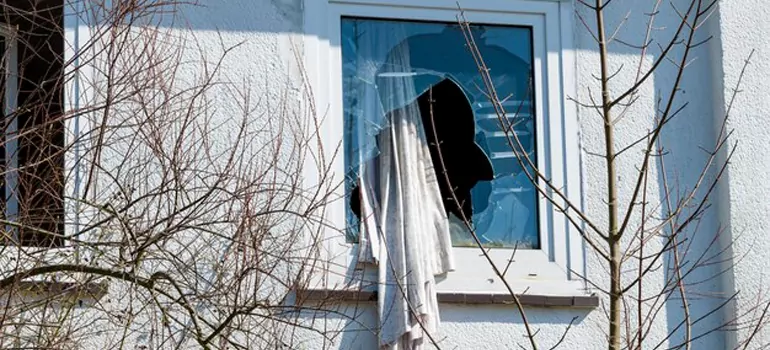 Storm Window Installation Contractors in Vero Beach, FL
